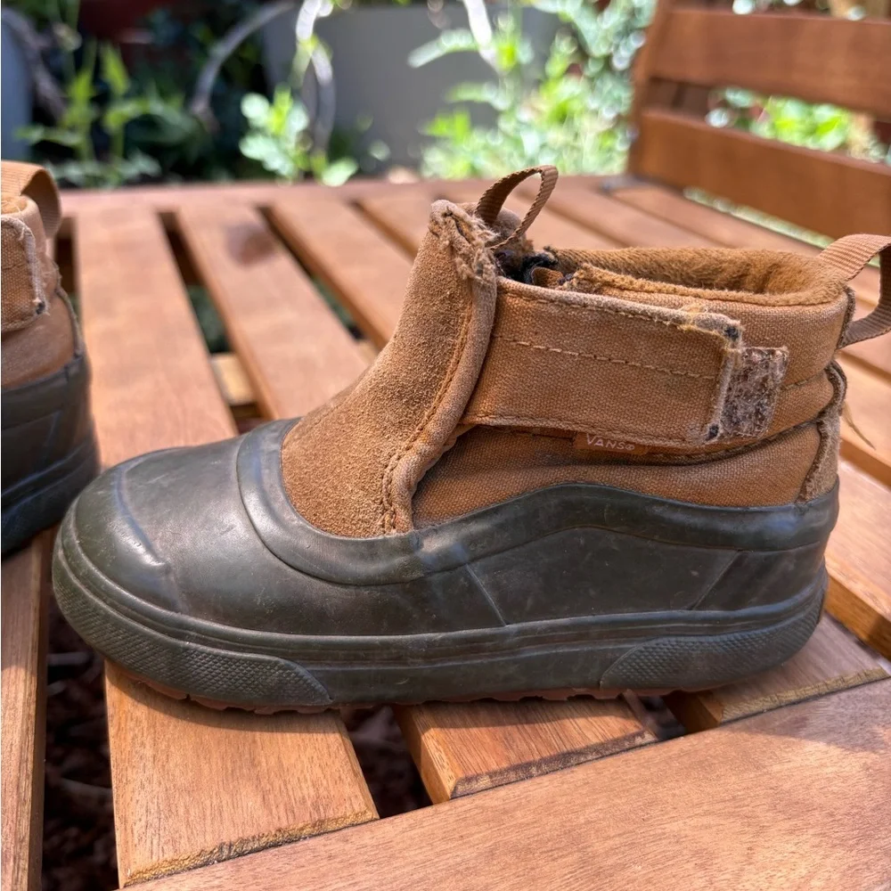 Vans MTE boots